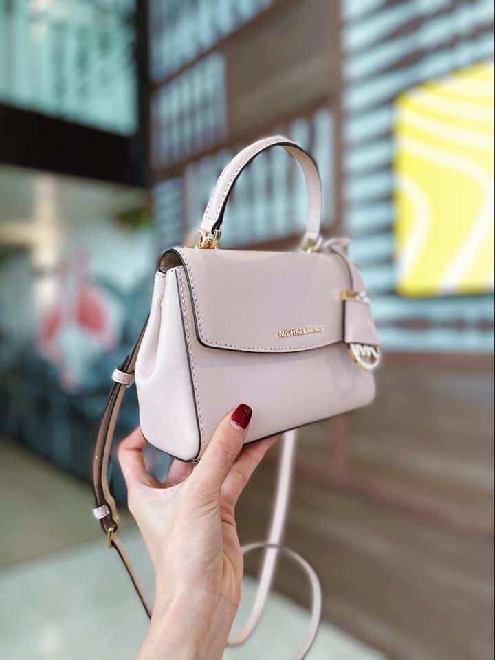 Túi xách Michael Kors Ava XS Black Gold Pumi Store #24 Túi xách Michael Kors Ava XS Black Gold Pumi Store